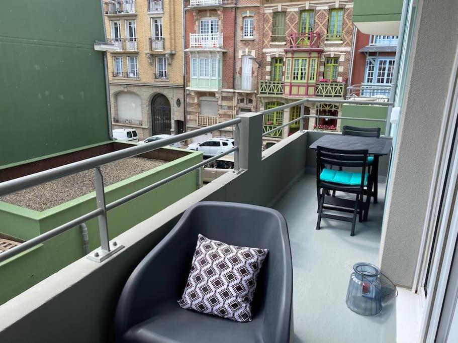Trimaran Studio 10 Metres De La Plage Avec Balcon/Terrasse Mers-les-Bains Extérieur photo