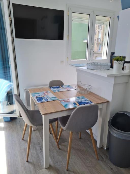 Trimaran Studio 10 Metres De La Plage Avec Balcon/Terrasse Mers-les-Bains Extérieur photo